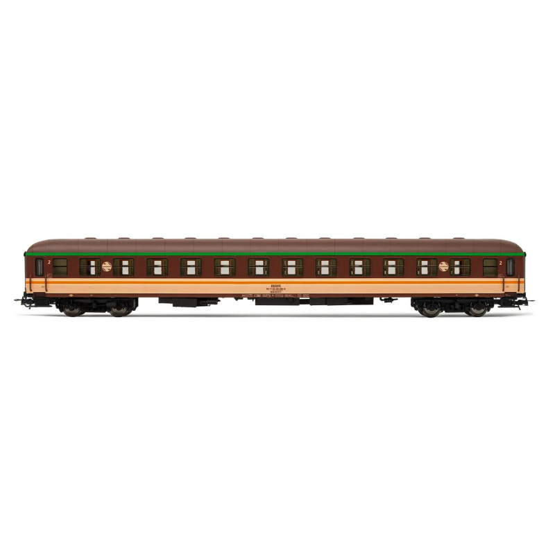 RENFE, 2nd class coach BB-8800, with wide windows, Estrella livery, ep. IV. Electrotren HE4033