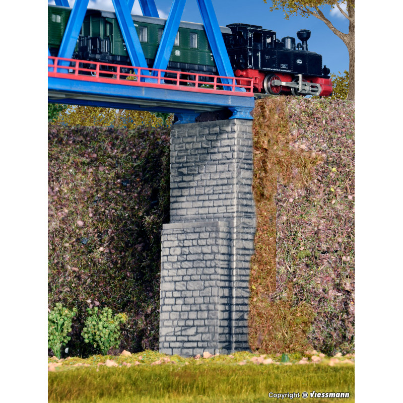 Viaduct bridgeheads, 2 pieces. Kibri 37672