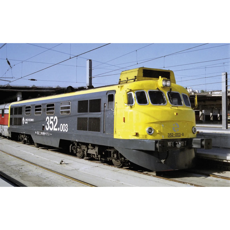 RENFE, diesel locomotive 352-003 "Virgen del Perpetuo Socorro", yellow-grey livery, ep. V - Arnold HN2674