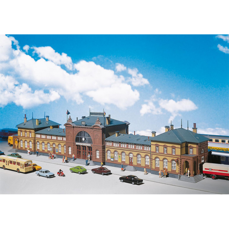 Bonn Station. Faller 212113